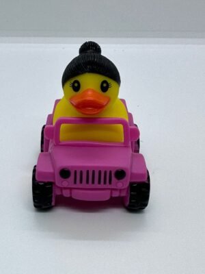 FUCHIA JEEB CAR WITH RUBBER DUCK 8CM