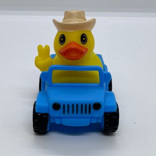 BLUE JEEB CAR WITH COOL DUCK 8CM