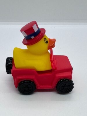 RED JEEB CAR WITH AMERICAN DUCK 8CM - Image 2