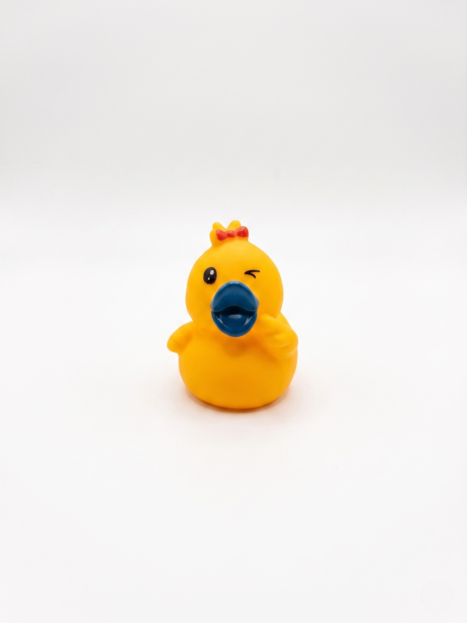 1 Winky Bow Duck5cm - Image 1